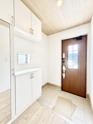 ց@ʔ͂Ƒ̎ʐ^G߂̃CeAŏIƂĉoł܂  