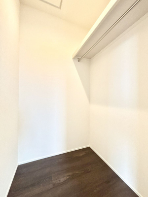 ̑@EH[NCN[[bgtŐԂLpł܂B