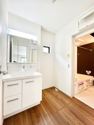 ʑEʏ@Ƃ̐ʃXy[XŒ̐gxxX[Y