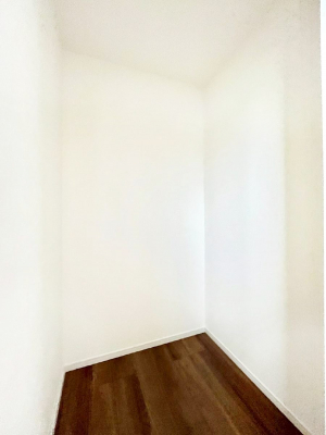 ̑@EH[NCN[[bgtŐԂLpł܂B    