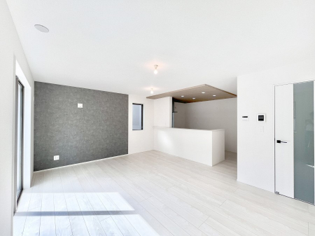 rO@Ƒ̓₩Șbŕ܂閾邢rO