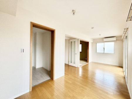 rO@͋Ĉkcj͉Ƒ݂Ȃ̉K  