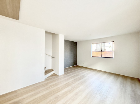 ���r���O�@���� ���r���O�K�i�A������؂ȉƑ��ƃR�~���j�P�[�V�������Ƃ��Ƒ��v���̊Ԏ��