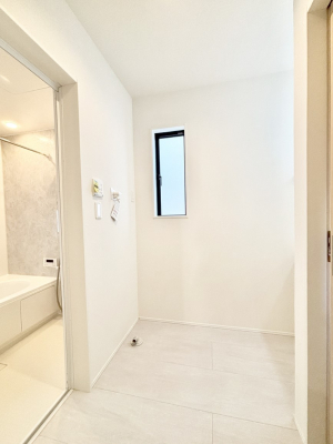 ���̑��@�L�X�Ƃ�Ƃ�̂��郉���h���[�X�y�[�X�B  