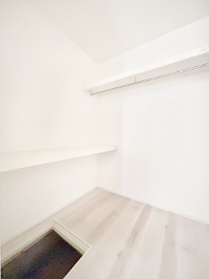 ̑@EH[NCN[[bgtŐԂLpł܂B