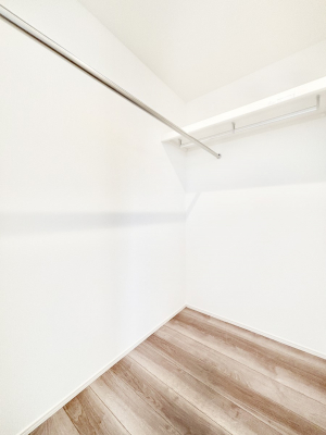 ̑@EH[NCN[[bgtŐԂLpł܂B