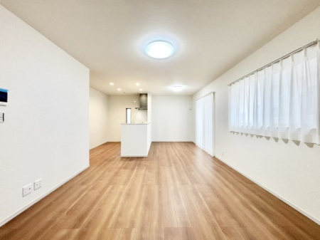 ���r���O�@�Z�ޕ��̌��������o�����A�C���e���A���l����̂��y���݂ȃ��r���O�ł��I  