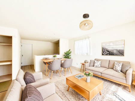 ���r���O�@�������������͋C�̂k�c�j�͉Ƒ��݂�Ȃ̉��K��ԁ��Ƌ��CG�ł�