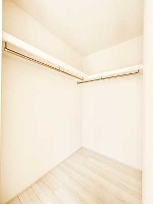 ̑@EH[NCN[[bgtŐԂLpł܂B