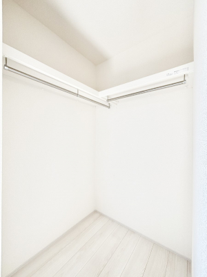 ̑@EH[NCN[[bgtŐԂLpł܂B