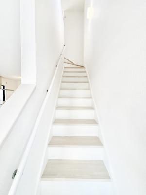 ̑@ƑԂ̃R~jP[V[܂郊rOCKi̗p܂B