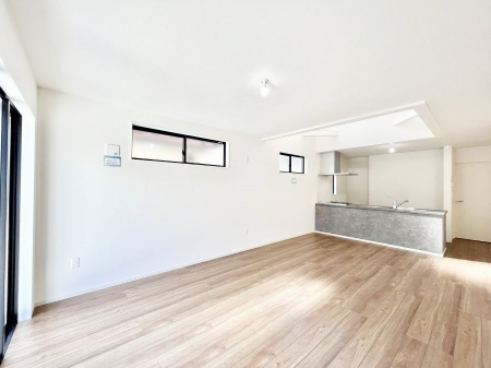 rO@Ƒ̓₩Șbŕ܂閾邢rO