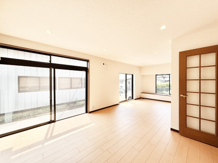 rO@邢zA͋̕Cɖ郊rOE_CjOB   