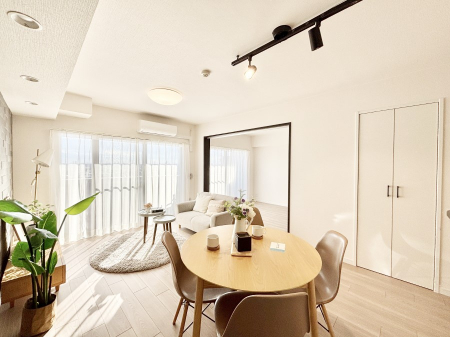 rO@Ƒ̓₩Șbŕ܂閾邢rO