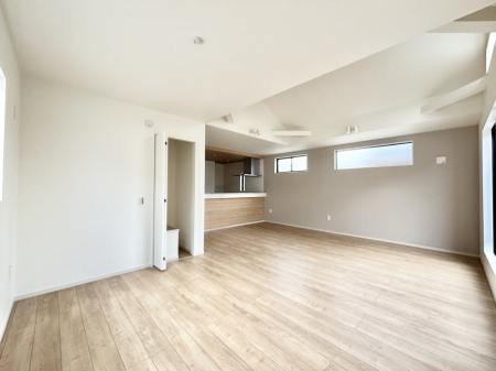 rO@g[tLXrO͉Ƒ݂Ȃ̉KԁIƑ̂Ȃ厖ȃXy[XłB 