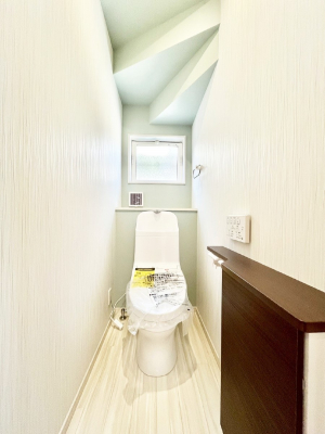 �g�C���@�g�C����1�K��2�K���ꂼ��ɔz�u����Ă��ĂƂĂ��֗��ł��B 