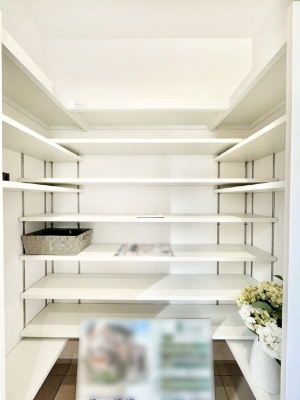 ���ց@���I�t�����[�X�y�[�X������̂ŁA�U�炩�肪���Ȍ��ւ��X�b�L���Еt���܂��B 