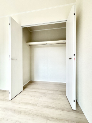 ���[�@�����Ղ�̎��[�X�y�[�X�ŉ��K�ɕ�点���� 