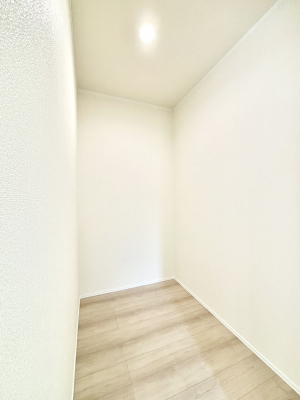 ���̑����ρ@�L�b�`���ɂ̓p���g���[�I�H�ނ̃X�g�b�N�͂������A���p�i�̎��[�Ȃǎg�����͂��낢��I