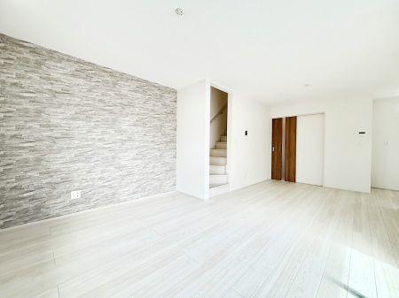 ̑ρ@Ƒ̏Ί炪RƐ܂ĂAȕ͋C̃_CjOɎdオĂ܂B