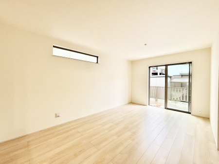 ���r���O�@�傫�ȑ����炽���Ղ�̗z���ƕ����������郊�r���O