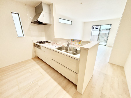 �L�b�`���@���������Ȃ��炲�Ƒ��Ƃ̉�b���y���߂�ΖʃJ�E���^�[�L�b�`��