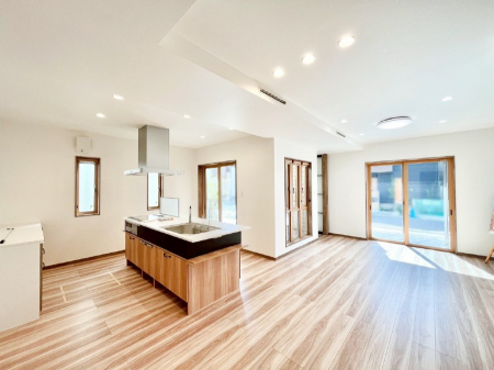 ̑ρ@傫ȑ͊JoAՂ̗zSn悭KɊ