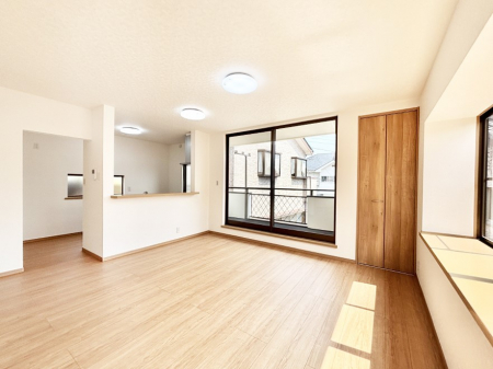 rO@Ƒ̓₩Șbŕ܂閾邢rO    