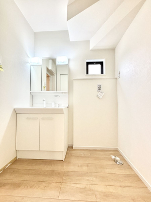 ʑEʏ@傫₷OʋŐʑ́AgȂ݃`FbN┧̂ɂ߂łB 