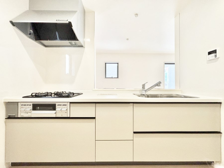 �L�b�`���@���r���O�ŗV�Ԃ��q�l�������Ȃ��炨�������ł���ΖʃL�b�`��