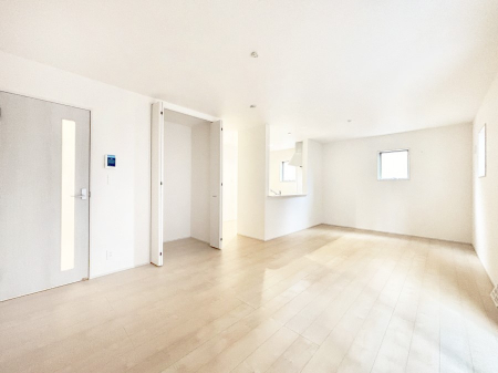 ���r���O�@�傫�ȑ����炽���Ղ�̗z���ƕ����������郊�r���O