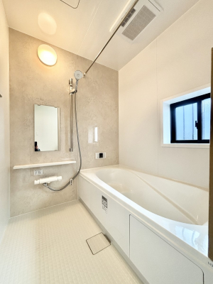 �����@����̔�����₷��؂ȃo�X�^�C���B�������Ƃ����C���y����Ŕ����Ƃ肽���ł��ˁI  