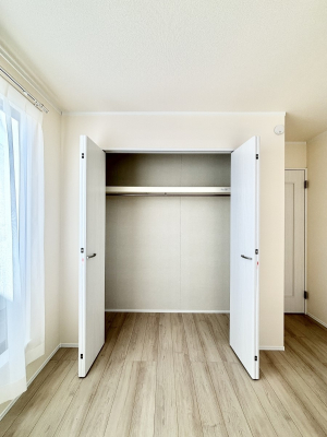 ���[�@�m���̃N���[�[�b�g�B���s��������̂Ō���̈ߗނ�����������܂�܂��B