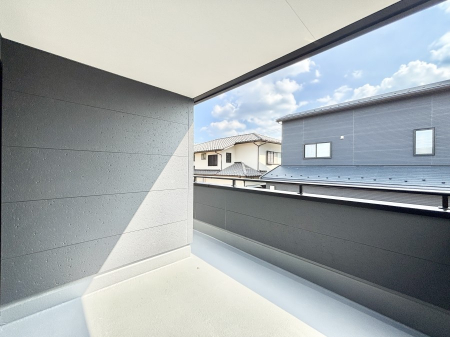 �o���R�j�[�@�㕔�ɉ������������Ă���̂ŋ}�ȉJ�̎��ɂ����S�ł��B 