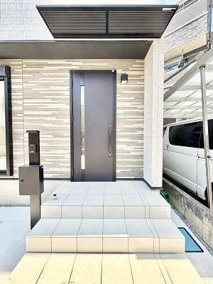 ���ց@��؂ȉƑ��A���q���o�}���錺�ցB���֑O�͉����t���ŉJ���~���Ă��Ă��G��ɂ����ł��B 