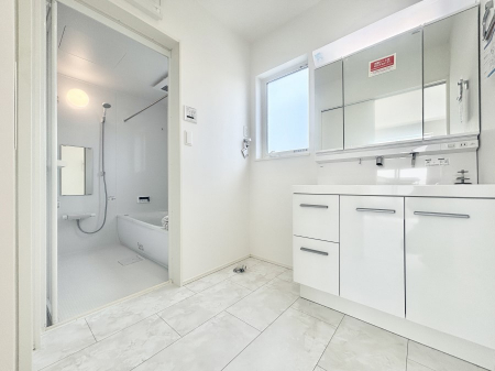 ̑@LXƂƂ̂郉h[Xy[XB  