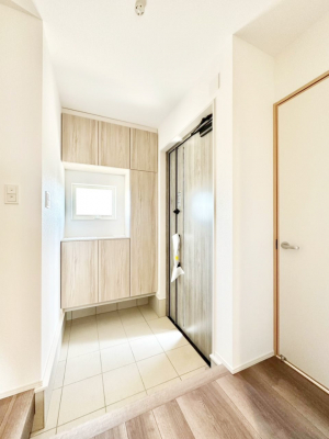 ց@ʔ͂Ƒ̎ʐ^G߂̃CeAŏIƂĉoł܂