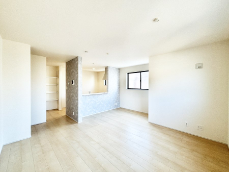 ���r���O�@�Z�ޕ��̌��������o�����A�C���e���A���l����̂��y���݂ȃ��r���O�ł��I 