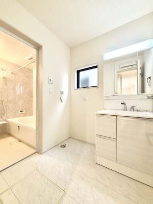 ���̑��@�������̂�����K��Ԃł��B�����̐g�x�x���C�����ǂ����g�������܂��B 