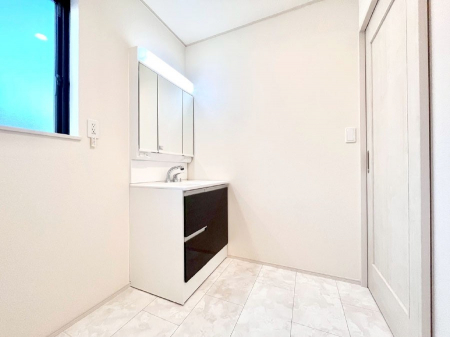 ���ʑ�E���ʏ��@���邢���ʏ��͖����̐g�x�x���y�����ł����Ⴂ�����ł��B