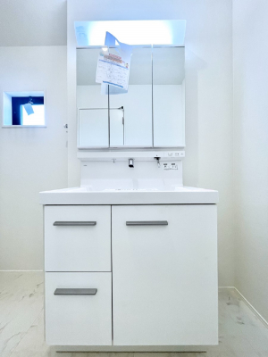 ʑEʏ@傫₷OʋŐʑ́AgȂ݃`FbN┧̂ɂ߂łB 