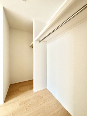 ̑@EH[NCN[[bgtŐԂLpł܂B