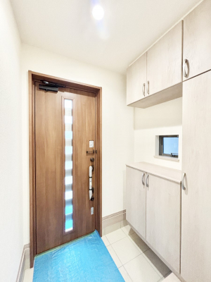 ���ց@�K���X�X���b�g�̓��������փh�A�������Ɍ���͂��Ă���܂�