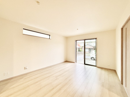 ���r���O�@�傫�ȑ����炽���Ղ�̗z���ƕ����������郊�r���O