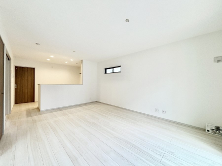 ���r���O�@�Z�ޕ��̌��������o�����A�C���e���A���l����̂��y���݂ȃ��r���O�ł��I �@