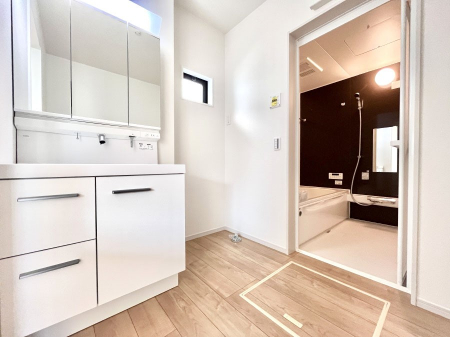 ���̑��@�������̂�����K��Ԃł��B�����̐g�x�x���C�����ǂ����g�������܂��B 