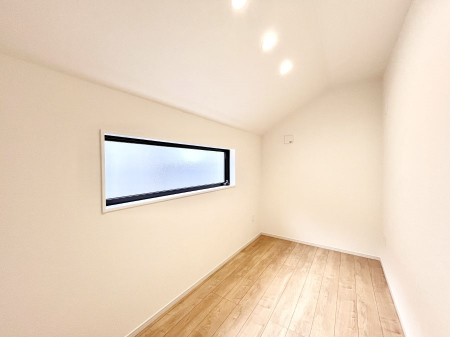 ���[�@�Q�K�̔[�ˁB���[�����ł͂Ȃ��A�e�����[�N���[����A�g���G�Ƃ��Ă������p���������܂��B