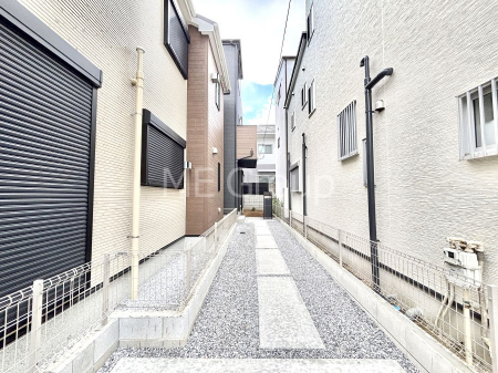 ���n�O�ώʐ^�@�������ꂽ�O�ρA�㎿�ȏZ��Ԃ��L���鎺���͉i�����S���ĉ߂�����Z���ł��B 