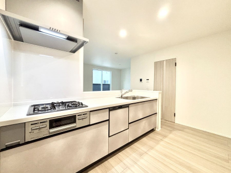 �L�b�`���@���������Ȃ���ł����Ƒ��Ƃ̉�b���y���߂�ΖʃL�b�`��