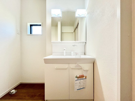 ʑEʏ@傫₷OʋŐʑ́AgȂ݃`FbN┧̂ɂ߂łB 